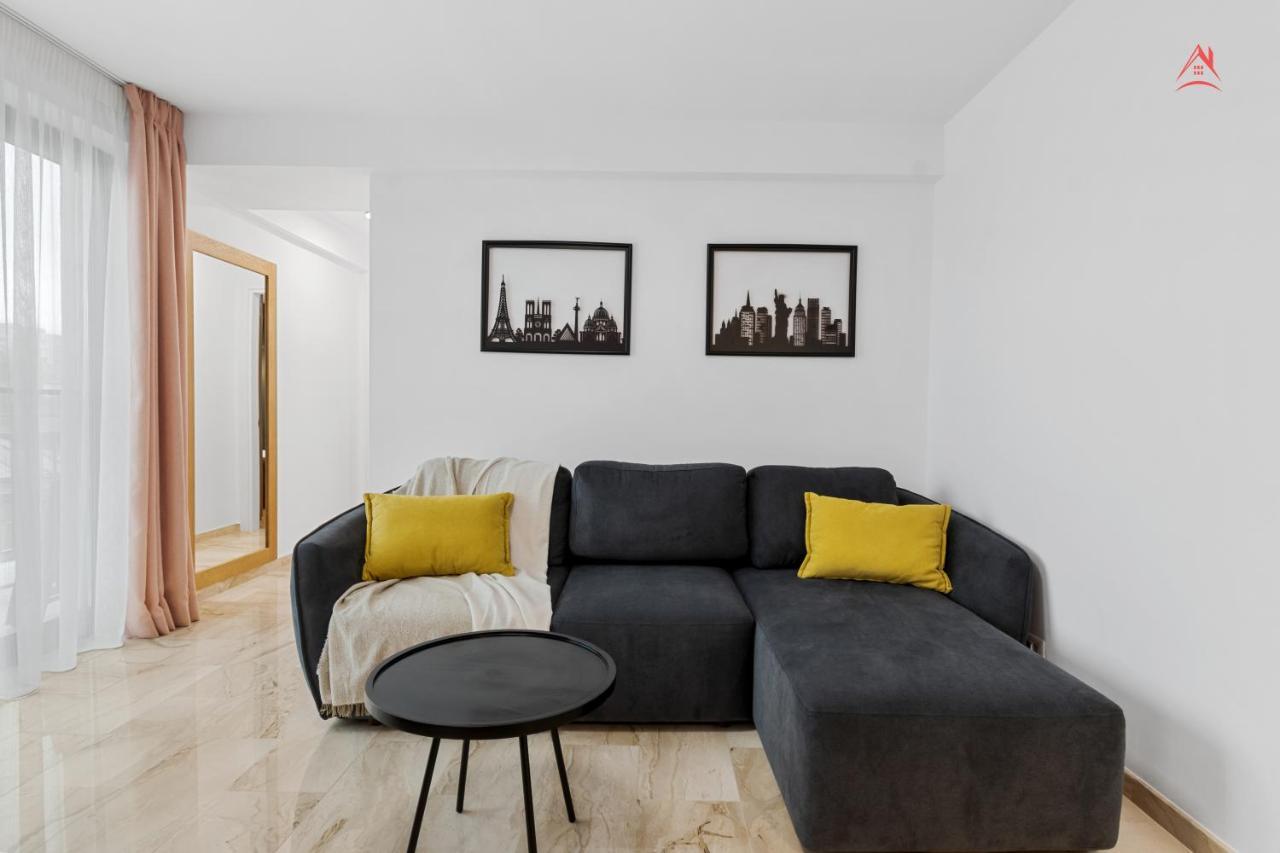 Apartament Opera Residence - Cismigiu, Eroilor, Free Private Parking Bukares Bagian luar foto
