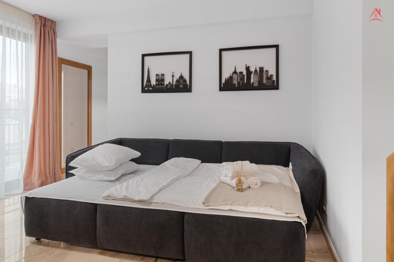 Apartament Opera Residence - Cismigiu, Eroilor, Free Private Parking Bukares Bagian luar foto